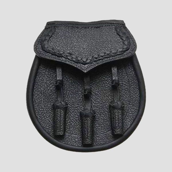 BLACK LEATHER CELTIC BRAID DESIGN SPORRAN